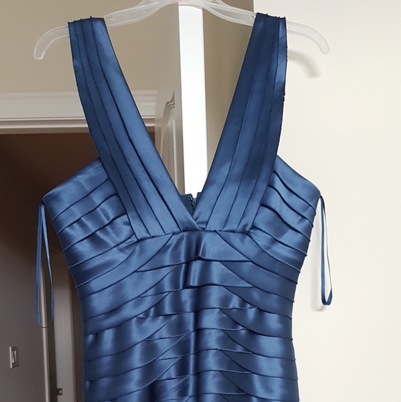 Bcbg bodycon cocktail dress. Size 10. Worn once. - Picture 1 of 2